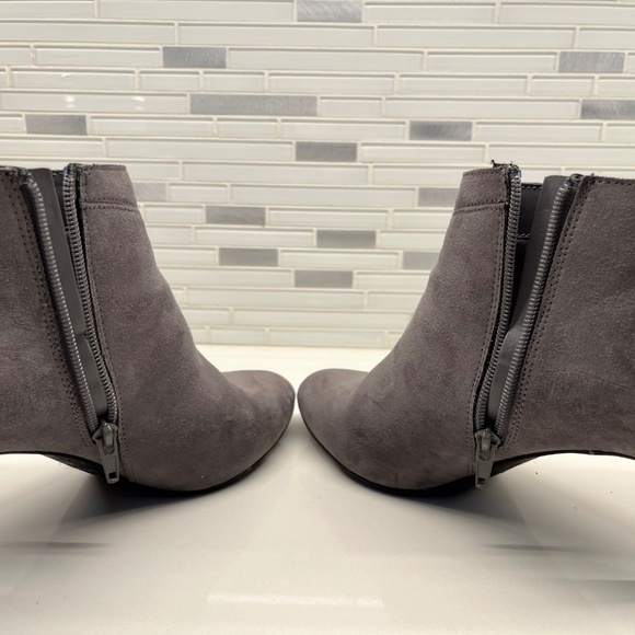Size 7 grey Adeelah booties - Picture 3 of 5